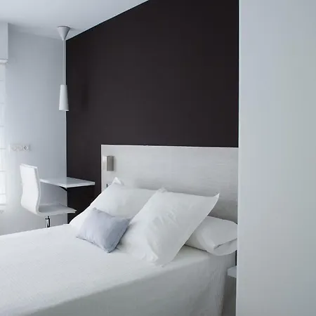 Ondarra Autocheck-in 3* San Sebastián